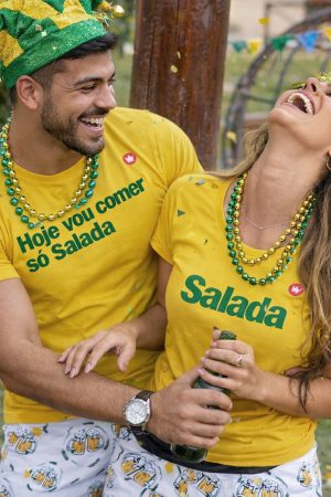 KIT COM 2 CAMISETAS CASAL HOJE VOU COMER SÓ SALADA