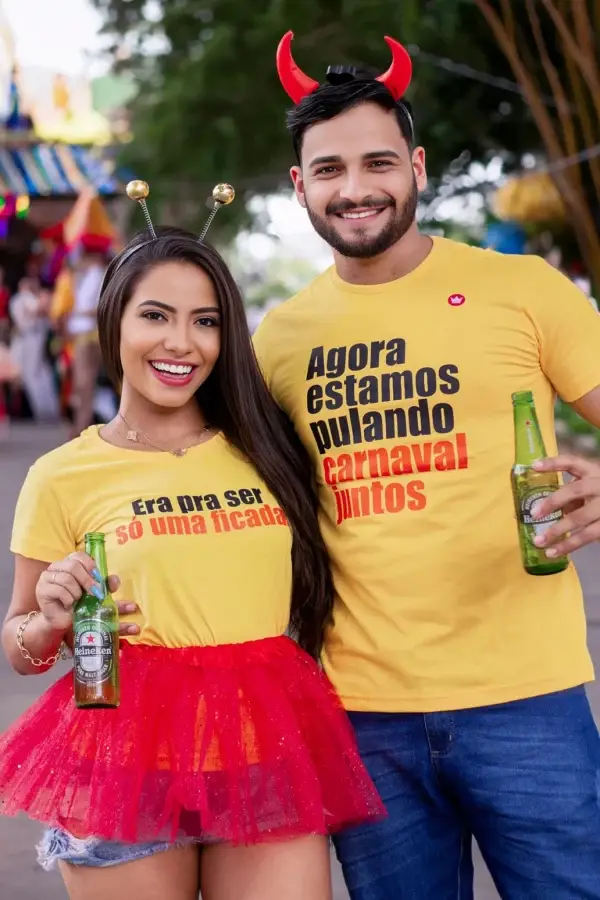 KIT COM 2 CAMISETAS ERA PRA SER SÓ UMA FICADA